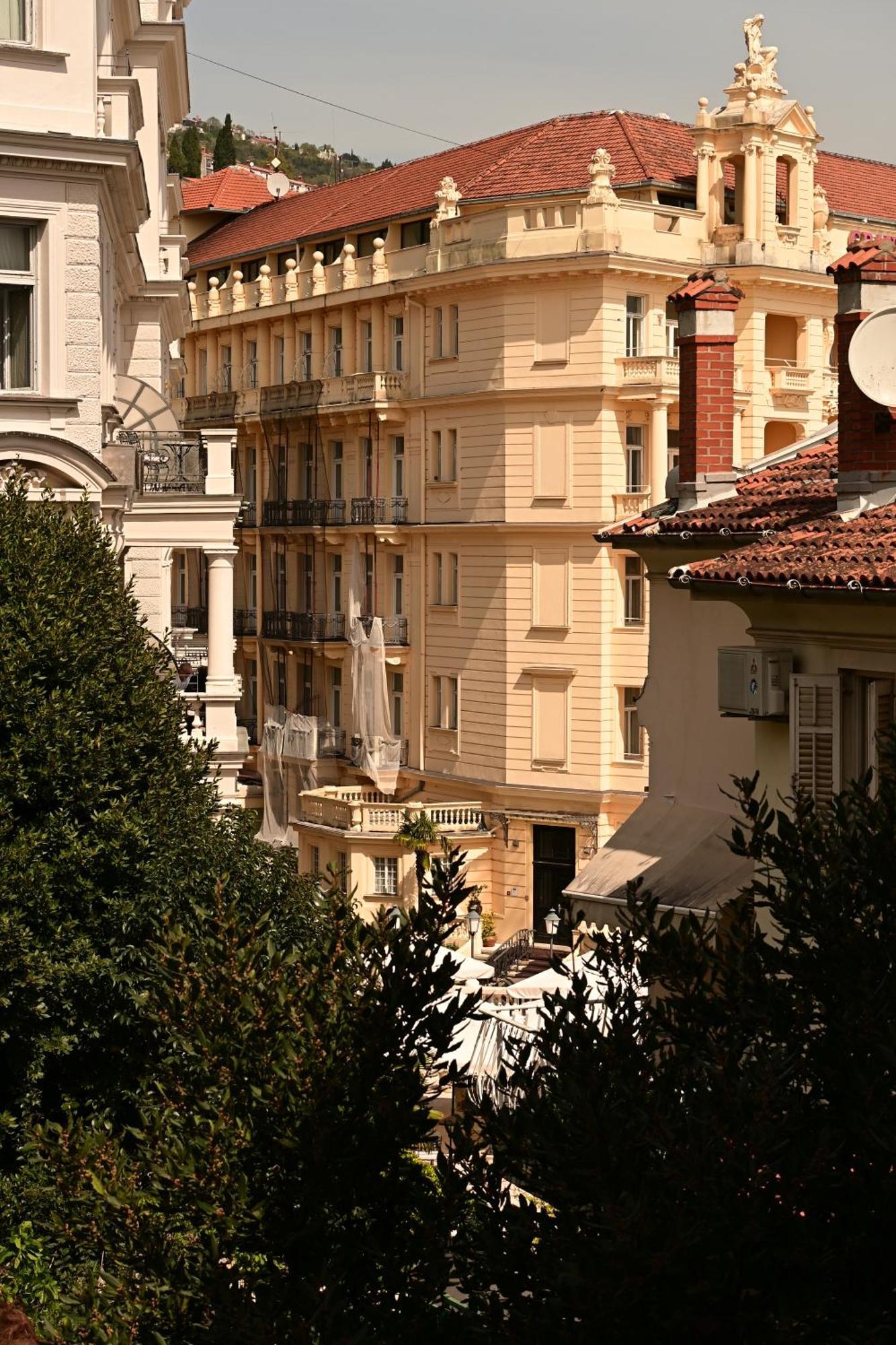 Apartament King *